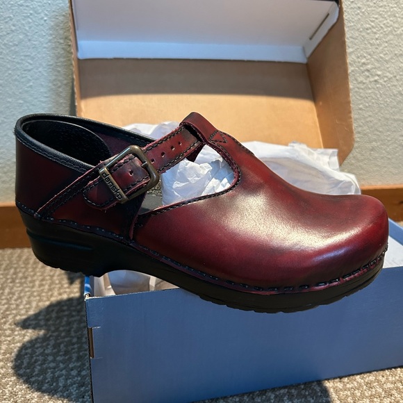 Dansko Tia Cordovan Cabrio 39 Leather Clog Mary Jane style US size 8.5. Vintage. - Picture 7 of 9